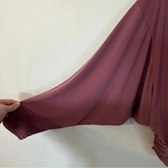Forever 21 Contemporary Long Dolman Sleeve Maroon V-Neck Cropped Top Size L GUC - Picture 5 of 8